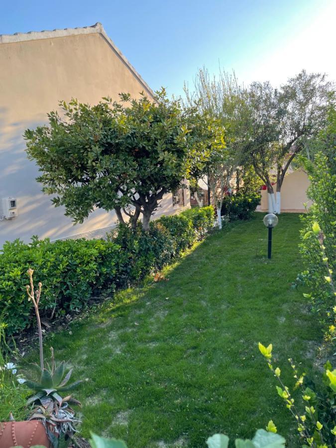 Villa Sandra Litheres Exteriör bild